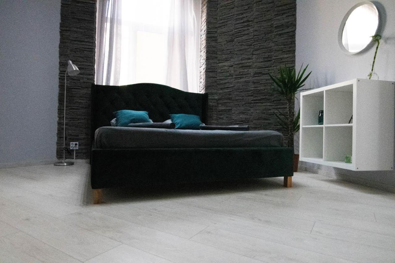 Glamour Ultracentral Apartment Oradea Bagian luar foto