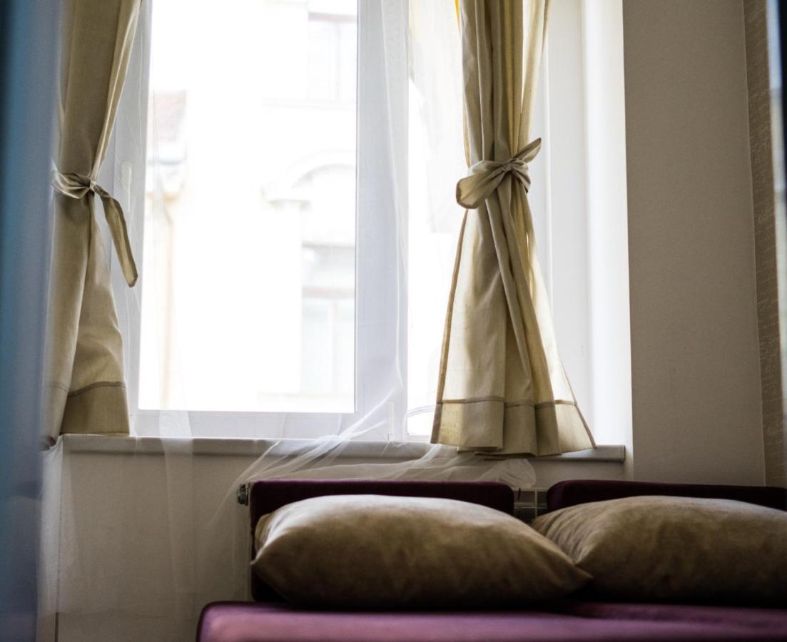 Glamour Ultracentral Apartment Oradea Bagian luar foto